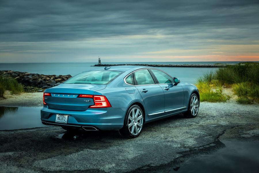  Volvo S90 T6 Inscription 2016 года  (NA) (фото 10 из 11)
